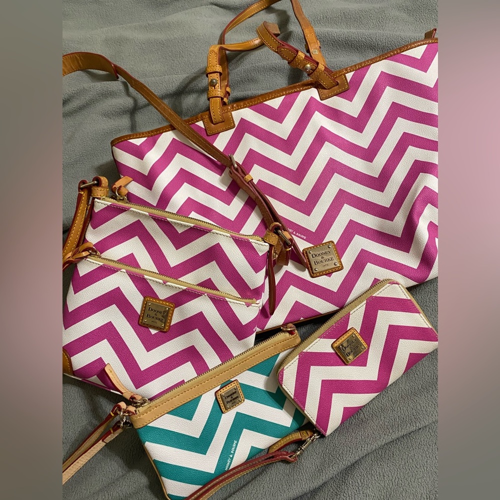 Dooney & Bourke bundle